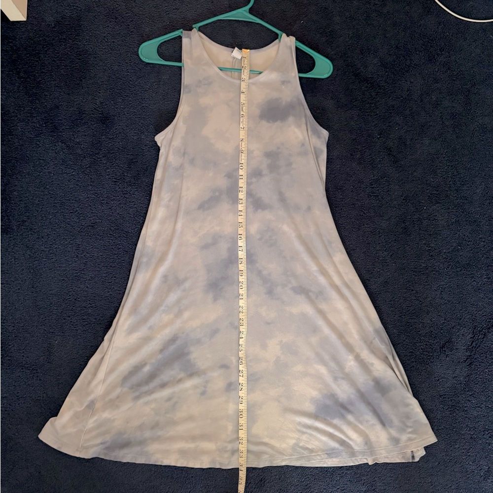 Old navy swing dress size small new without tags.
Blue tie-dye. - Picture 3 of 6